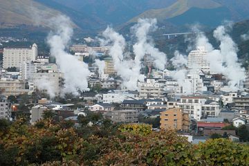 別府の湯けむり